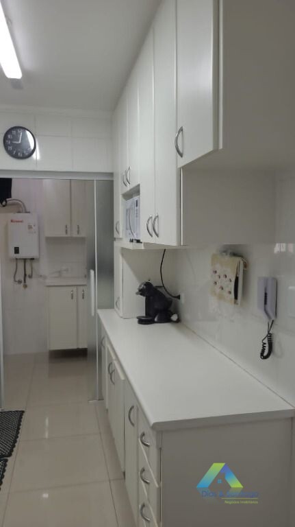 Apartamento à venda com 3 quartos, 76m² - Foto 11