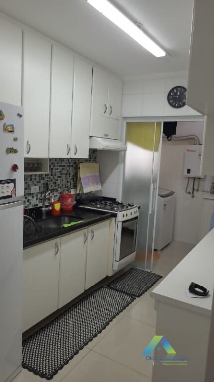 Apartamento à venda com 3 quartos, 76m² - Foto 3