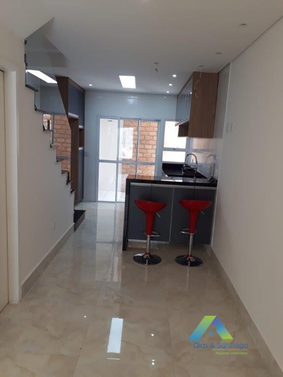 Sobrado à venda com 3 quartos, 125m² - Foto 1