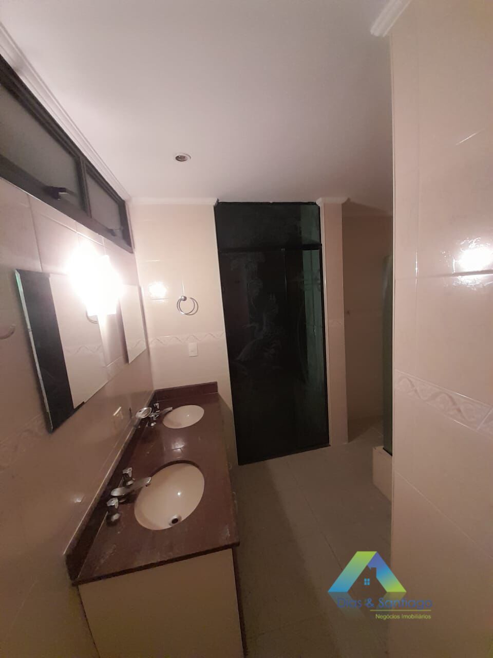 Apartamento para alugar com 3 quartos, 150m² - Foto 11