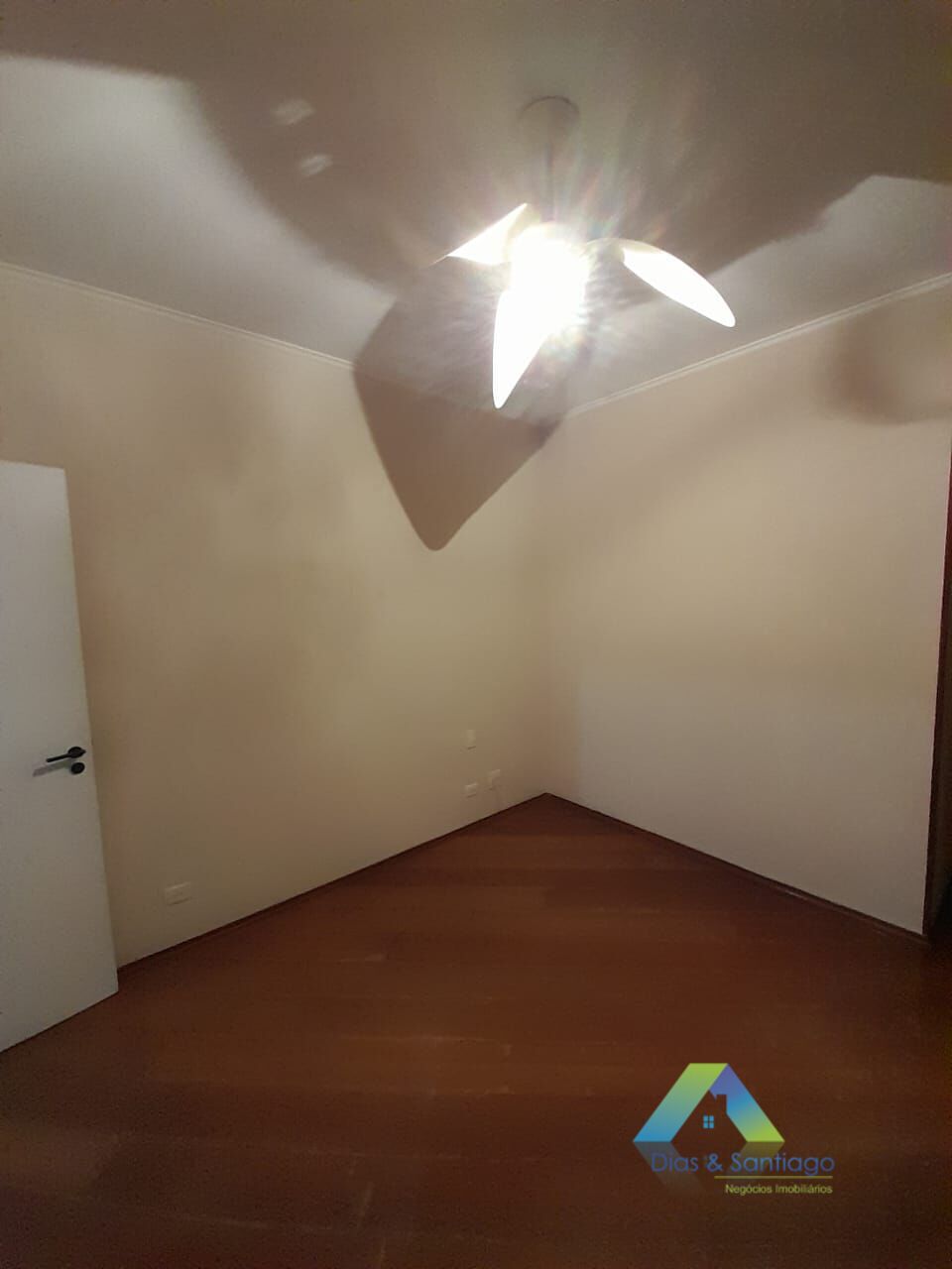 Apartamento para alugar com 3 quartos, 150m² - Foto 8