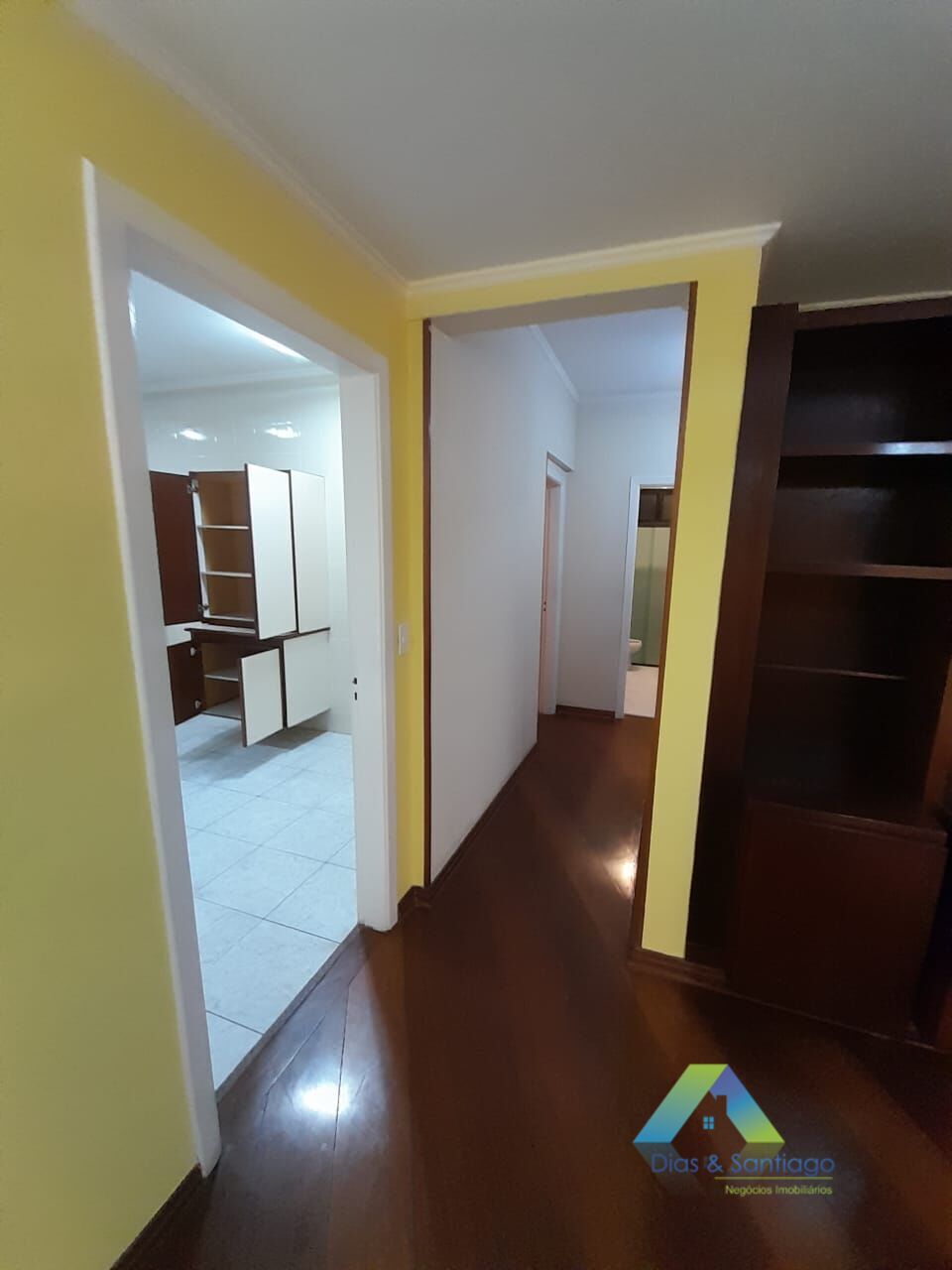 Apartamento para alugar com 3 quartos, 150m² - Foto 17