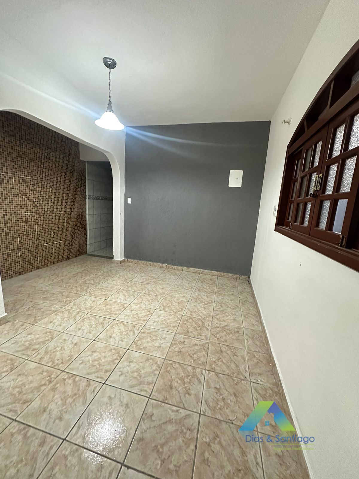 Sobrado à venda com 3 quartos, 200m² - Foto 2