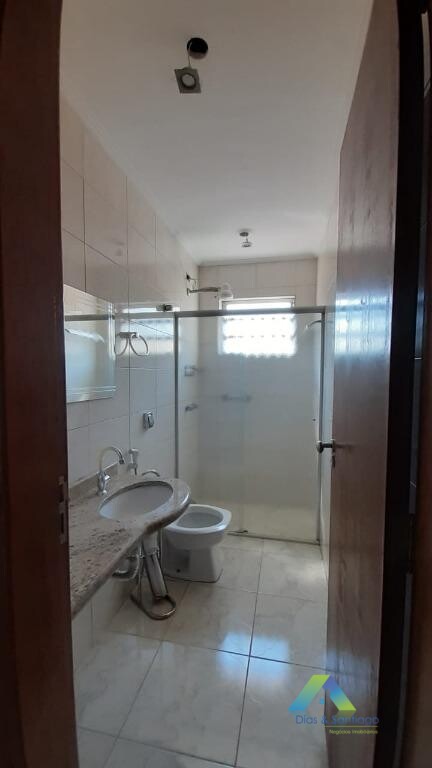 Sobrado para alugar com 3 quartos, 180m² - Foto 17