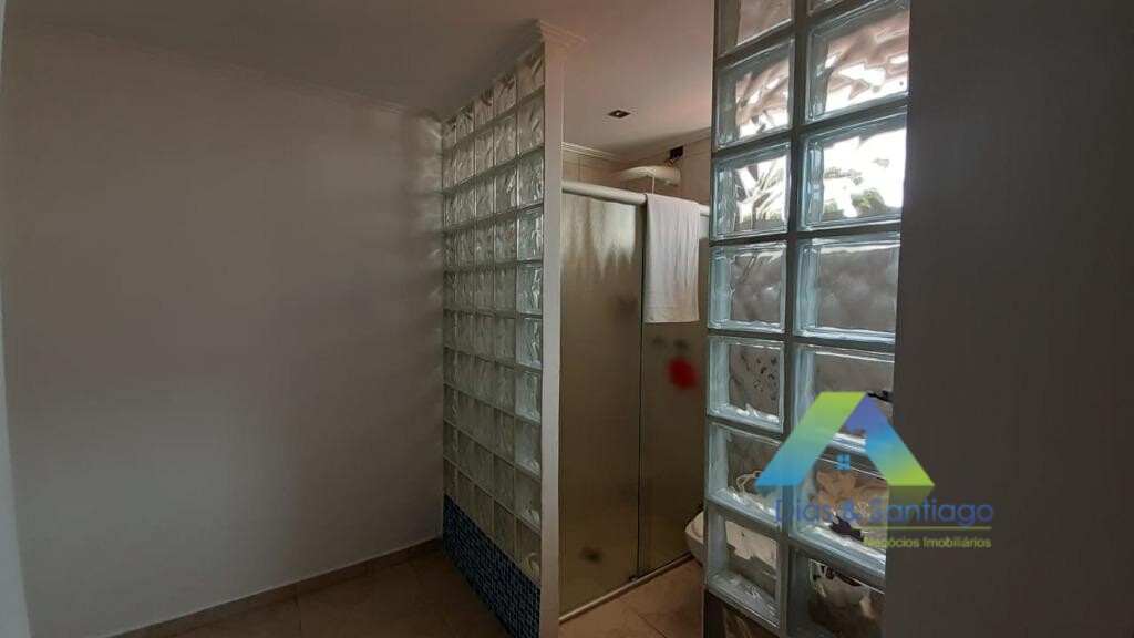 Sobrado para alugar com 3 quartos, 180m² - Foto 8