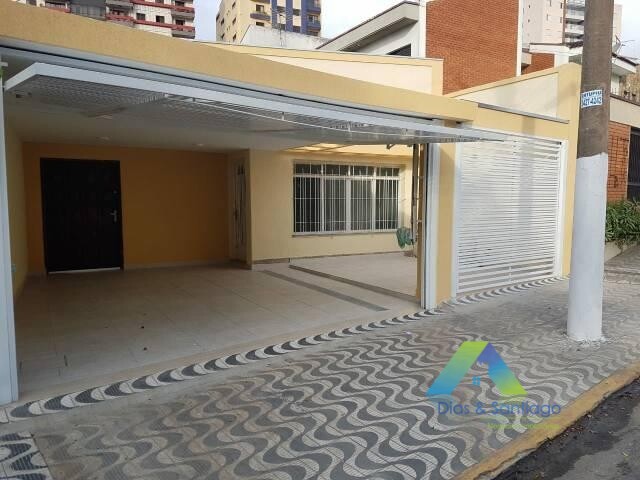 Casa à venda com 4 quartos, 184m² - Foto 1