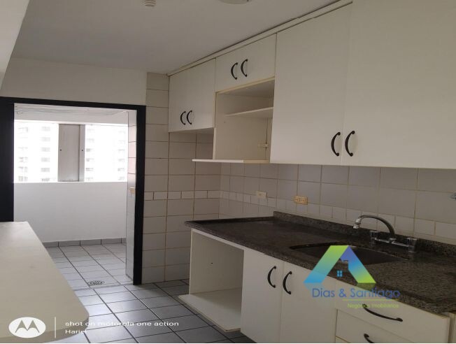 Apartamento à venda com 1 quarto, 45m² - Foto 2