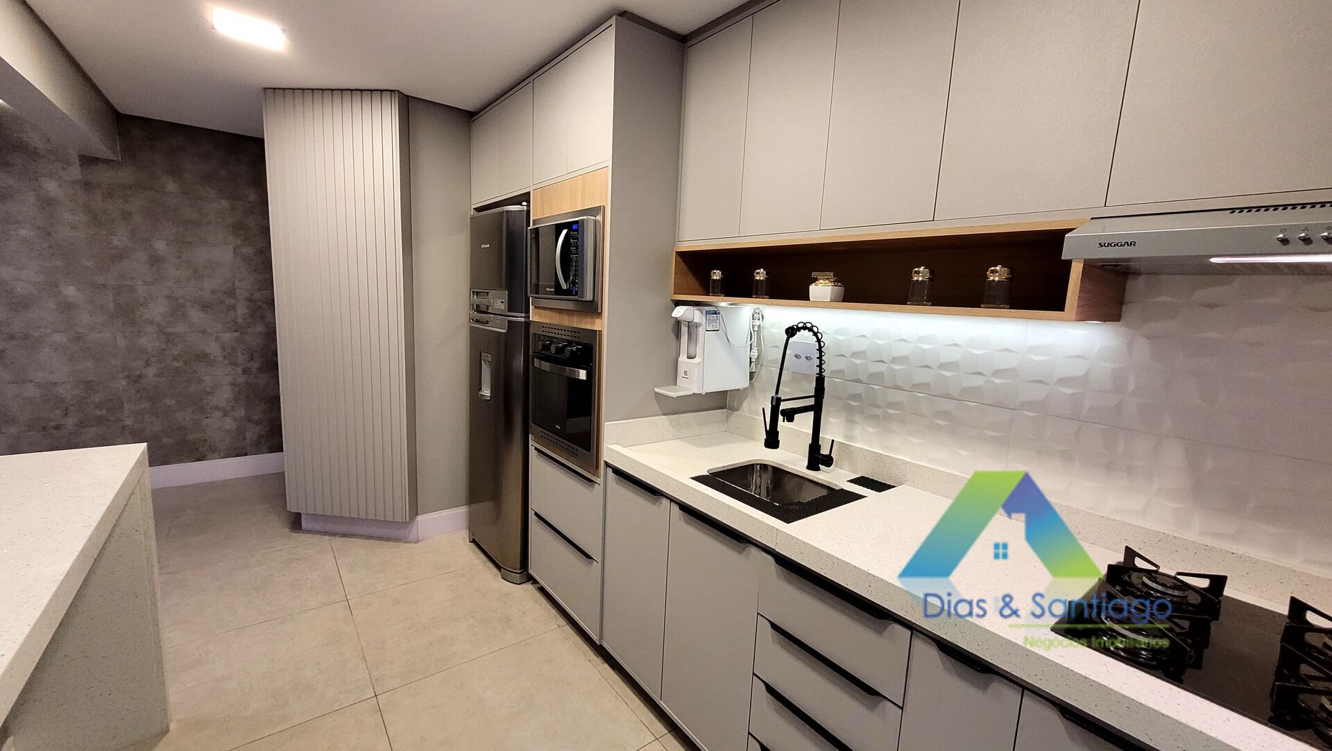 Apartamento à venda com 3 quartos, 94m² - Foto 4