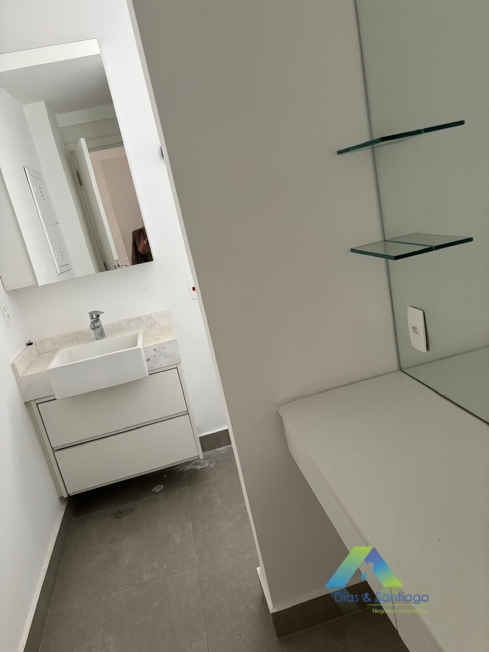 Apartamento para alugar com 3 quartos, 180m² - Foto 17