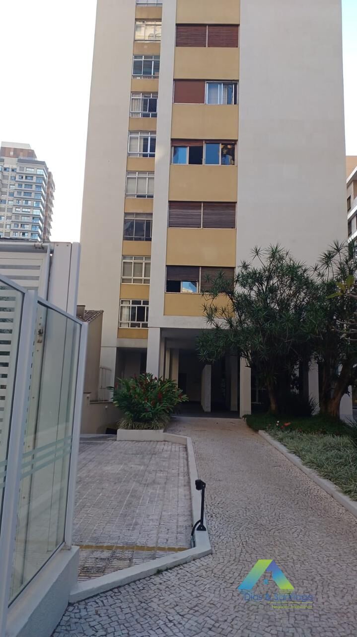 Apartamento para alugar com 3 quartos, 180m² - Foto 40