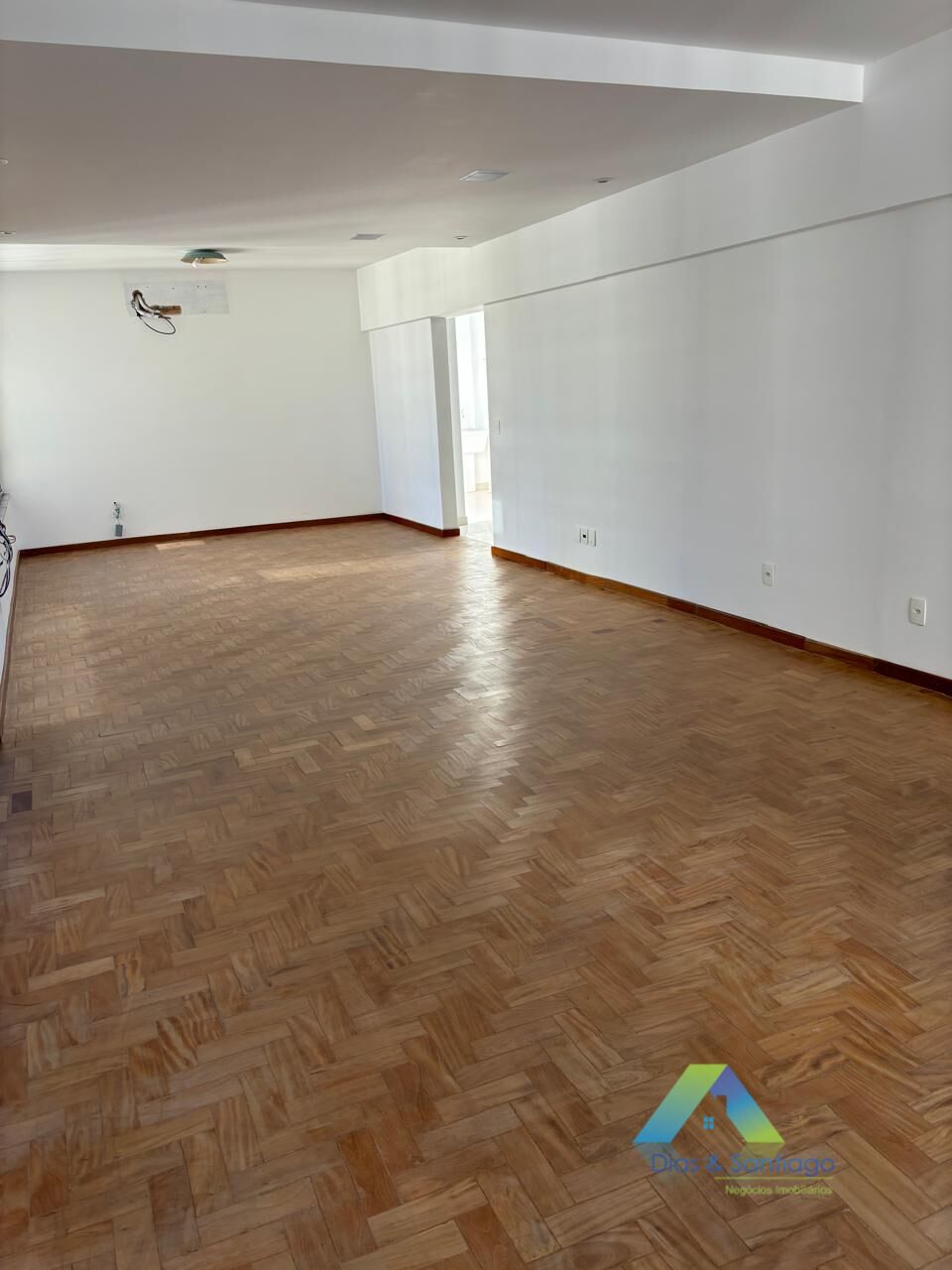 Apartamento para alugar com 3 quartos, 180m² - Foto 1