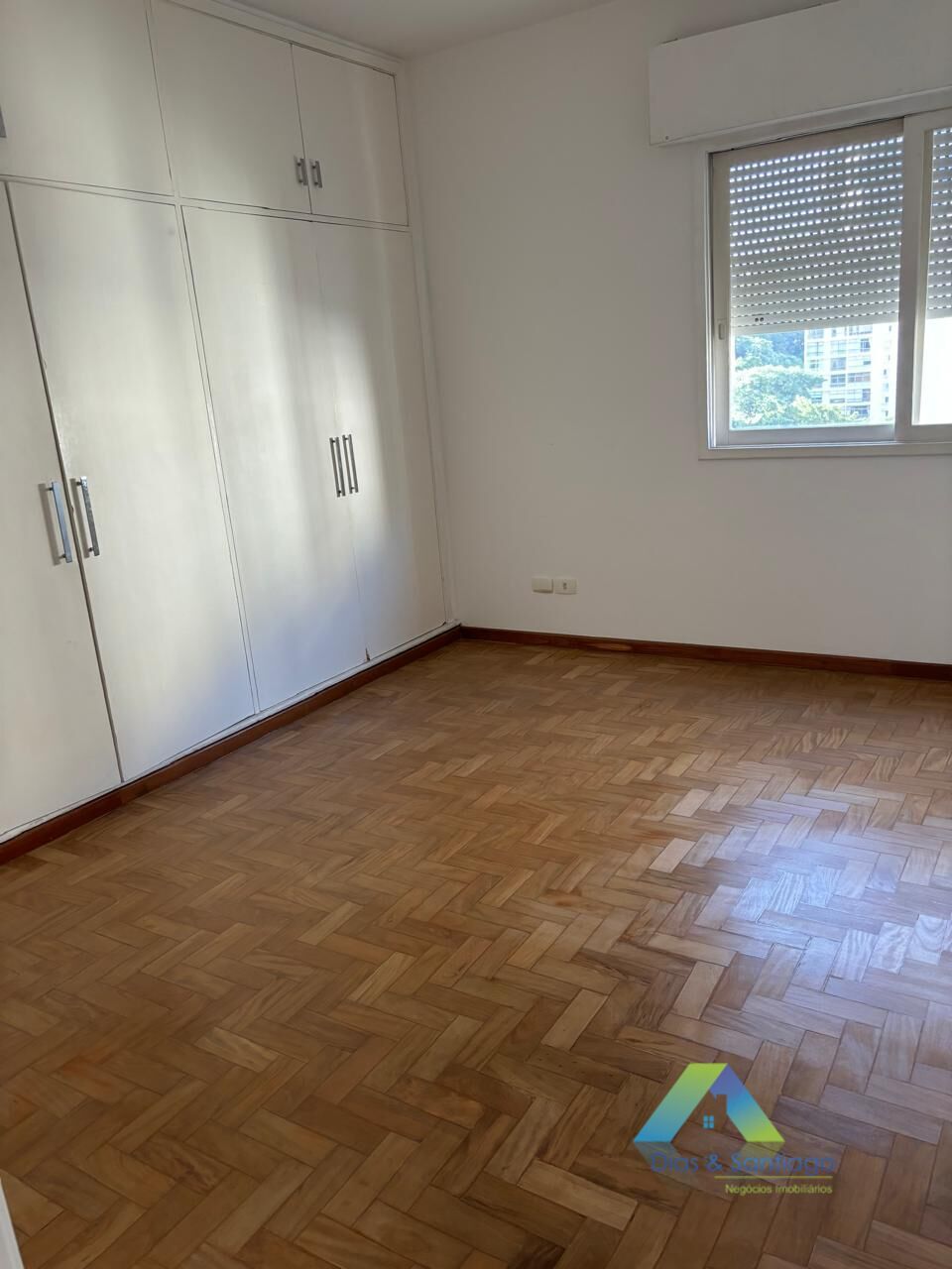 Apartamento para alugar com 3 quartos, 180m² - Foto 13