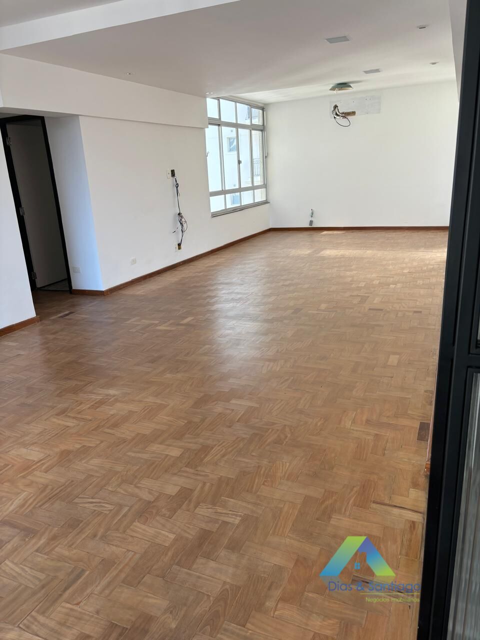 Apartamento para alugar com 3 quartos, 180m² - Foto 4