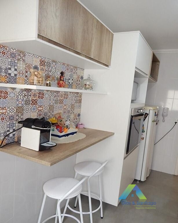 Apartamento à venda com 2 quartos, 72m² - Foto 3