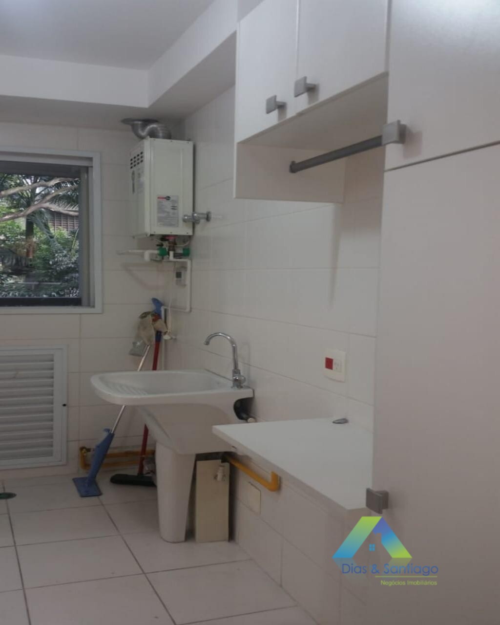 Apartamento à venda com 3 quartos, 184m² - Foto 4