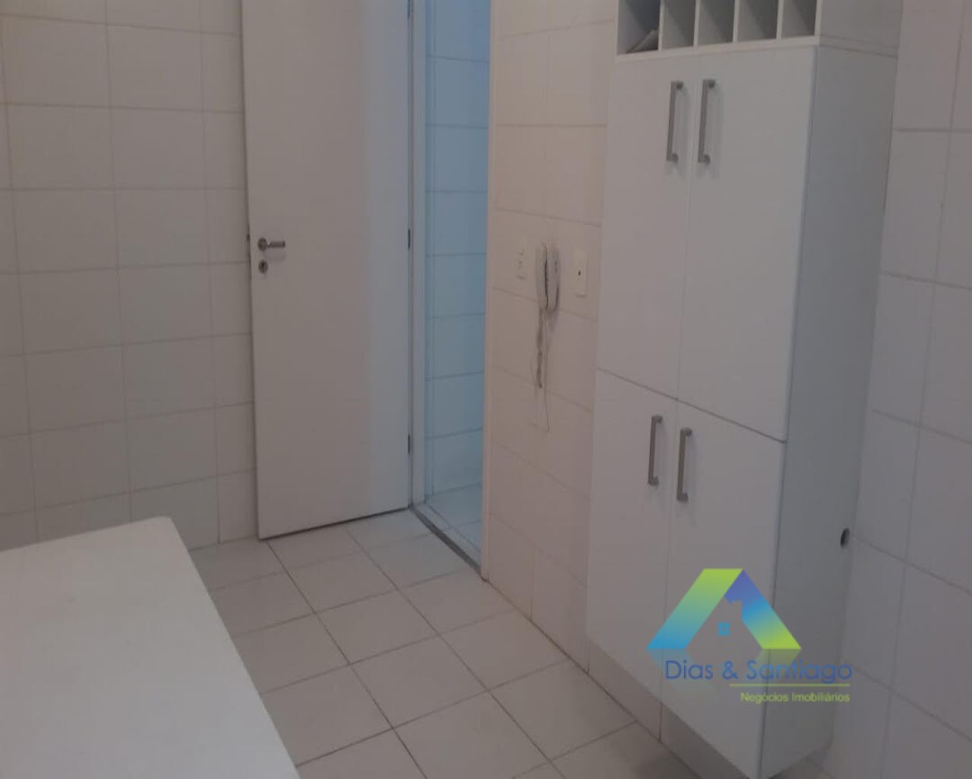 Apartamento à venda com 3 quartos, 184m² - Foto 3