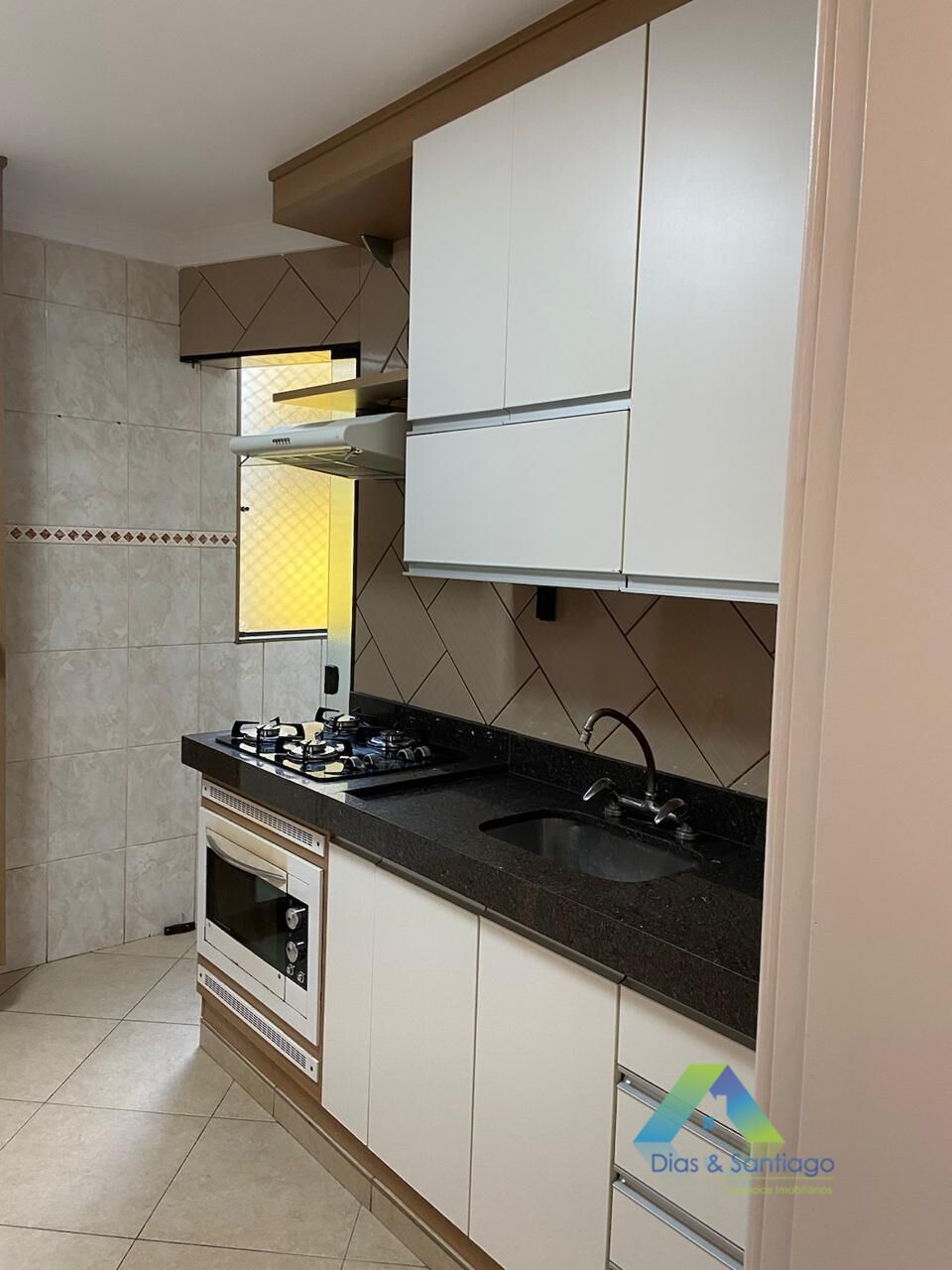 Apartamento à venda com 3 quartos, 82m² - Foto 2