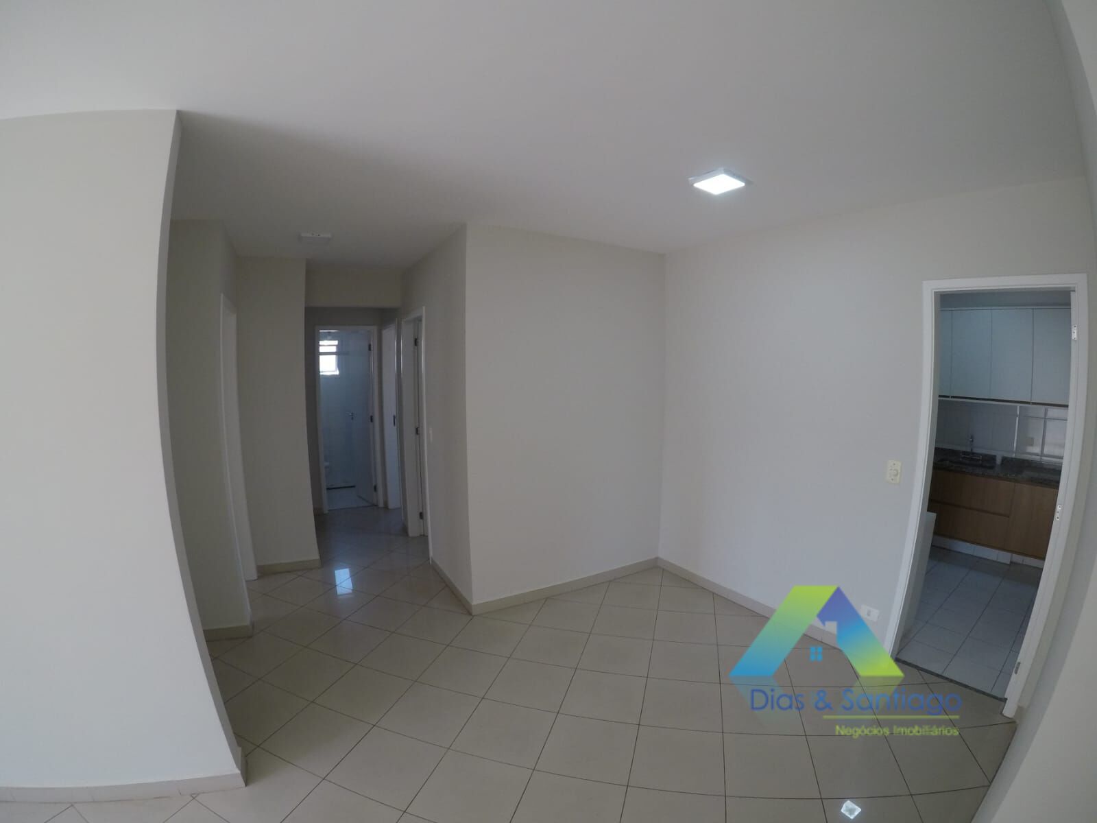 Apartamento à venda com 3 quartos, 85m² - Foto 2