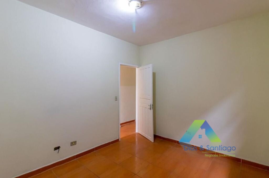 Casa à venda com 4 quartos, 200m² - Foto 7