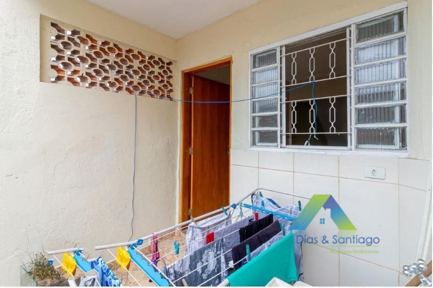 Casa à venda com 4 quartos, 200m² - Foto 14