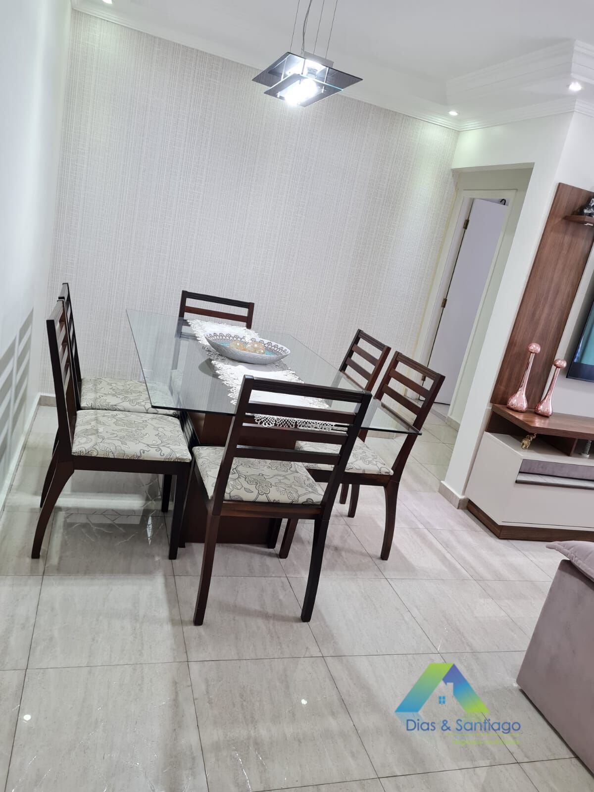 Apartamento à venda com 3 quartos, 63m² - Foto 2