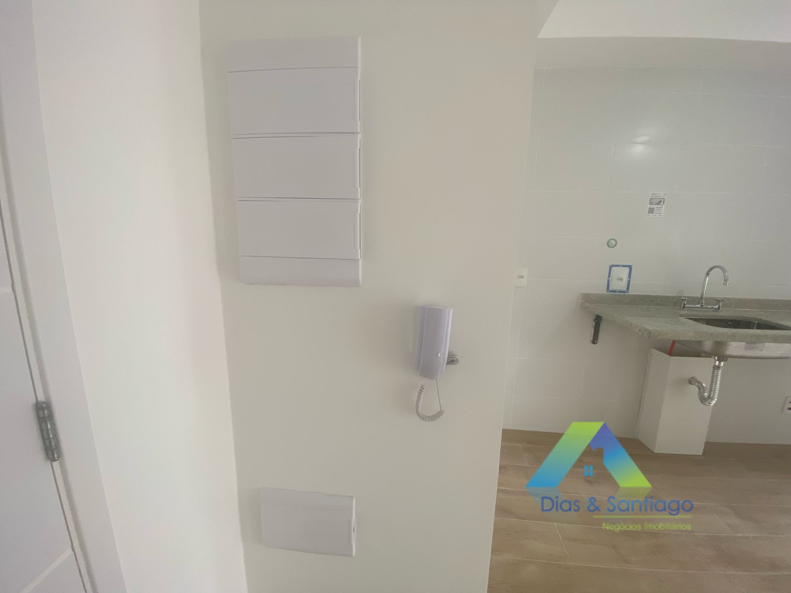 Apartamento para alugar com 2 quartos, 64m² - Foto 6