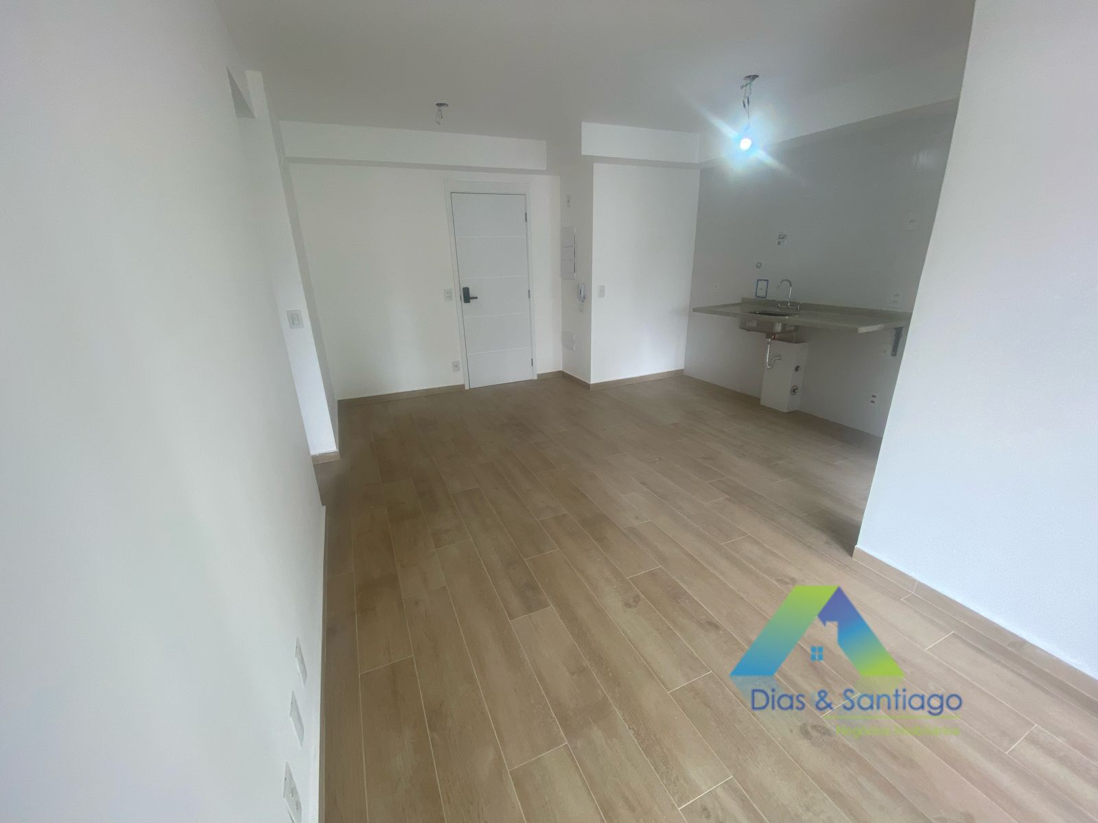 Apartamento para alugar com 2 quartos, 64m² - Foto 2