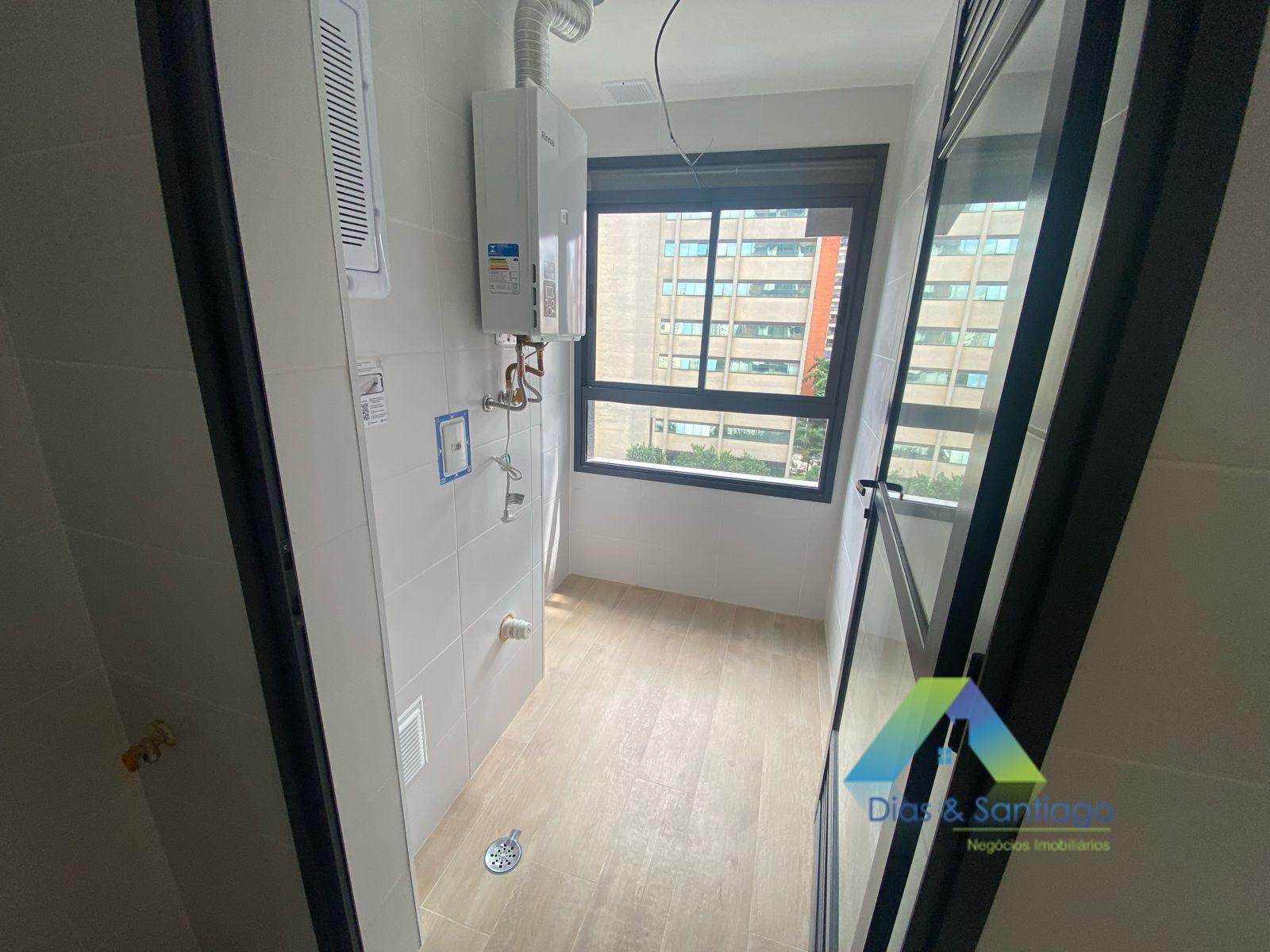 Apartamento para alugar com 2 quartos, 64m² - Foto 24