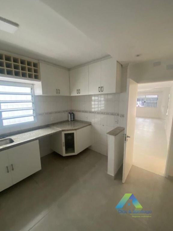 Casa à venda com 3 quartos, 156m² - Foto 2