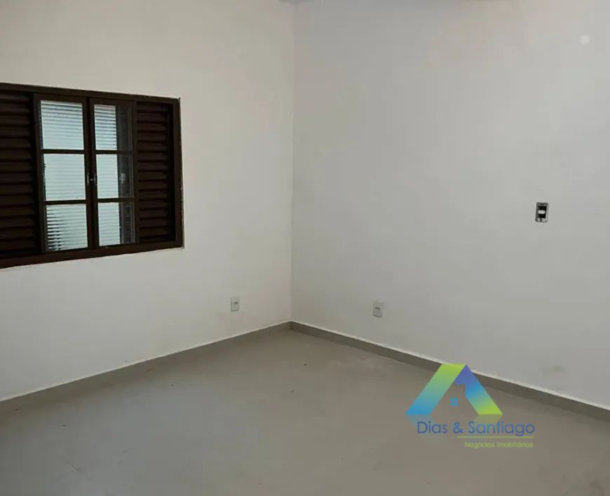 Casa para alugar com 2 quartos, 130m² - Foto 12