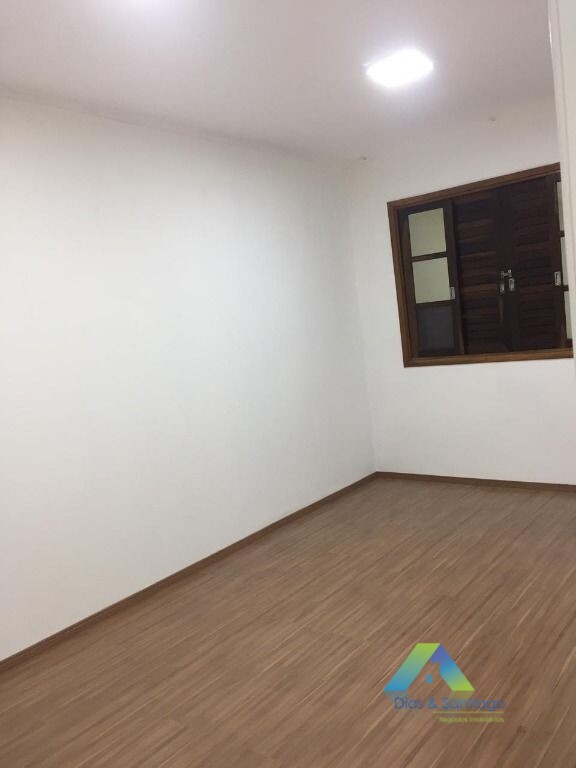 Casa à venda com 3 quartos, 190m² - Foto 10