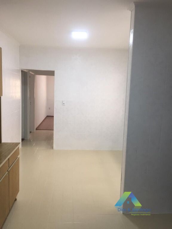 Casa à venda com 3 quartos, 190m² - Foto 7