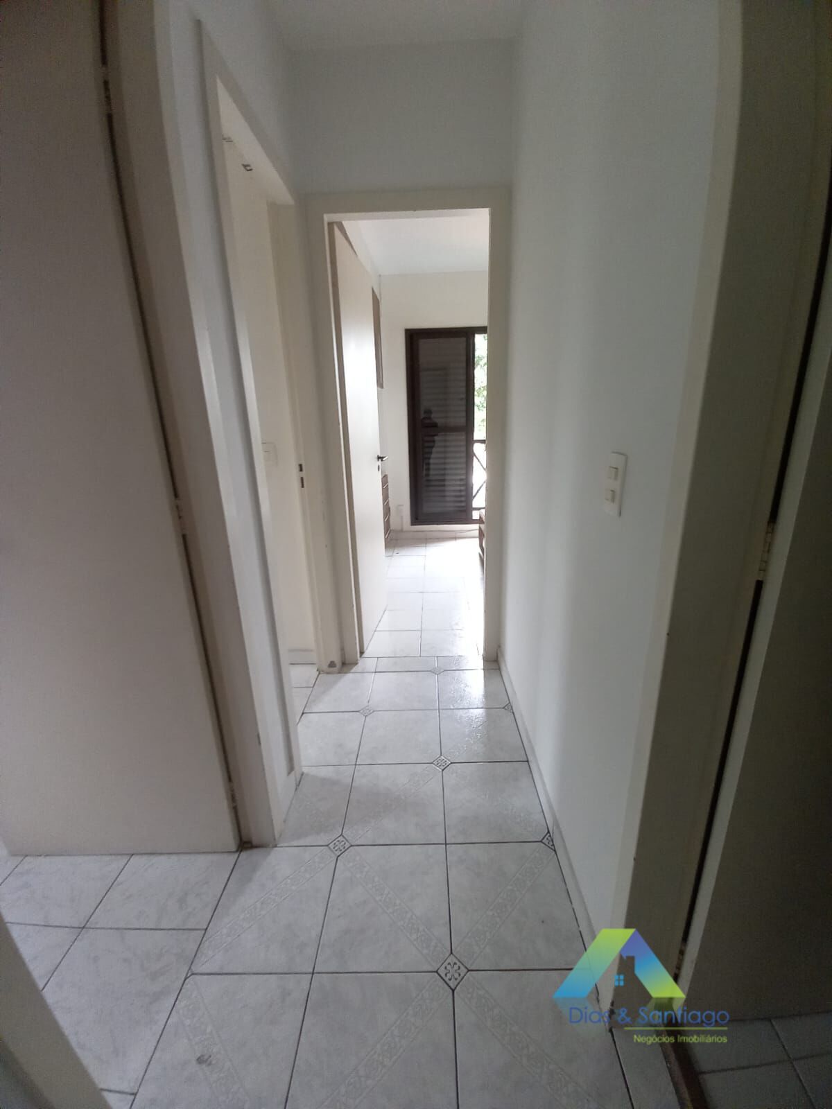 Apartamento à venda com 3 quartos, 75m² - Foto 8