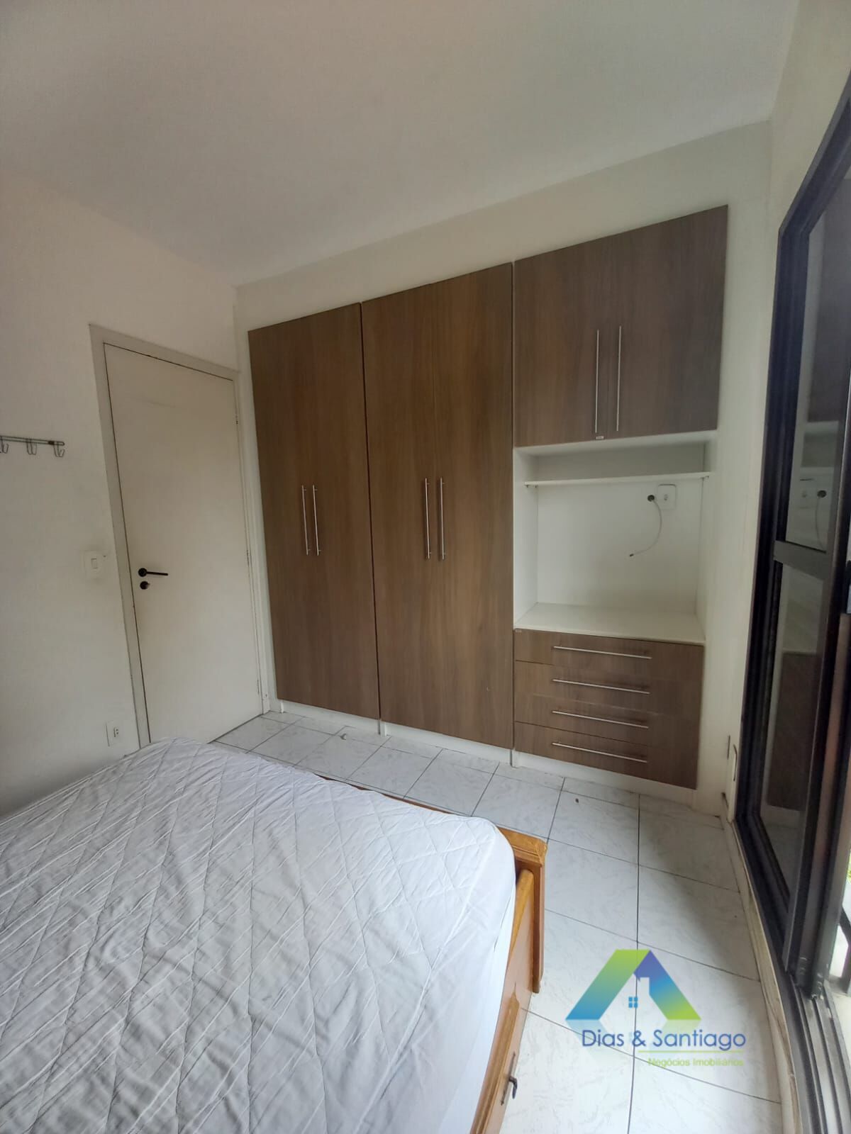 Apartamento à venda com 3 quartos, 75m² - Foto 10