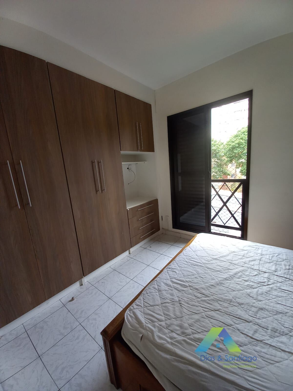 Apartamento à venda com 3 quartos, 75m² - Foto 15