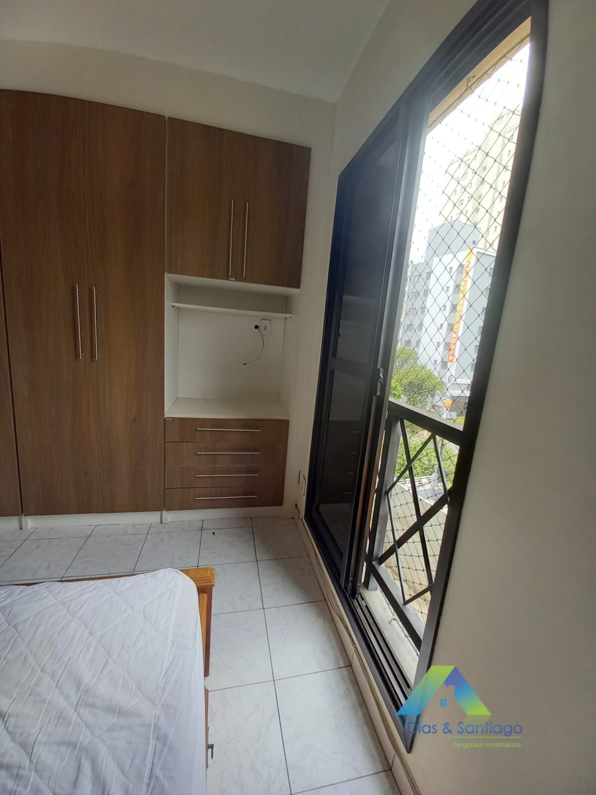 Apartamento à venda com 3 quartos, 75m² - Foto 12