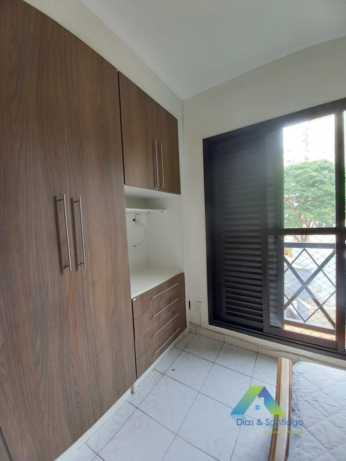 Apartamento à venda com 3 quartos, 75m² - Foto 9