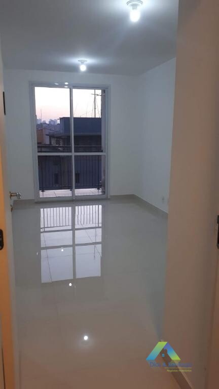 Apartamento à venda com 2 quartos, 51m² - Foto 18