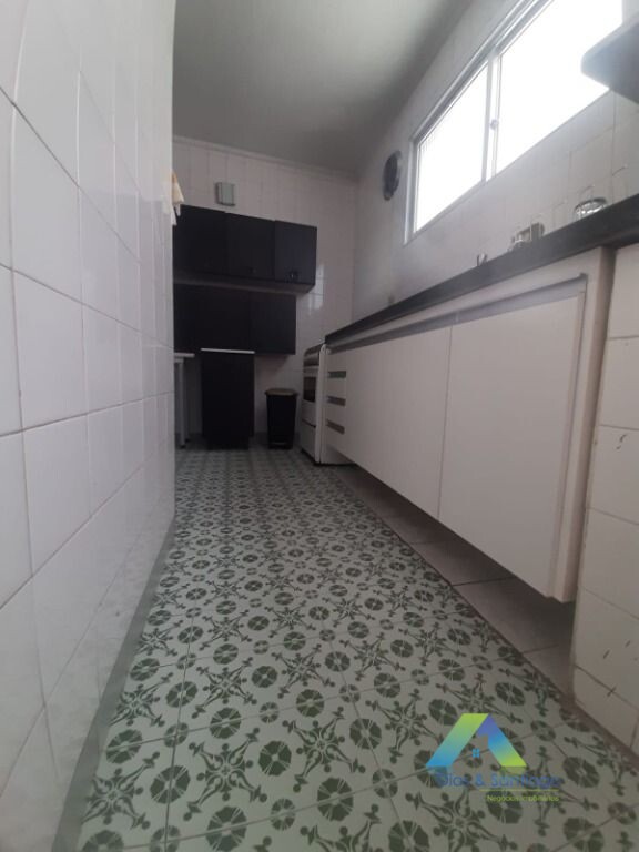 Apartamento à venda com 2 quartos, 66m² - Foto 14