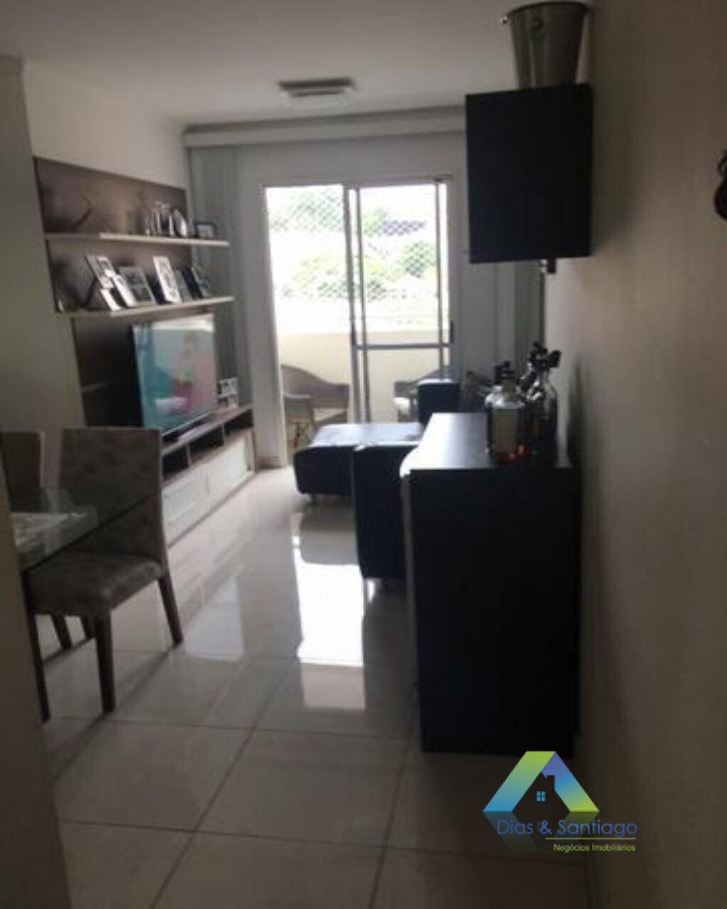 Apartamento à venda com 3 quartos, 67m² - Foto 2