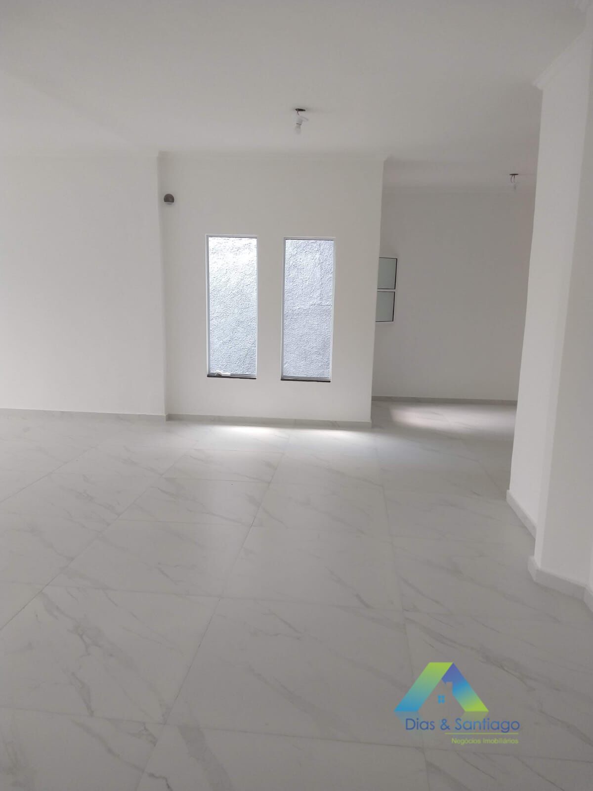 Casa à venda com 4 quartos, 360m² - Foto 3