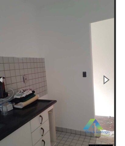 Apartamento à venda com 3 quartos, 64m² - Foto 2