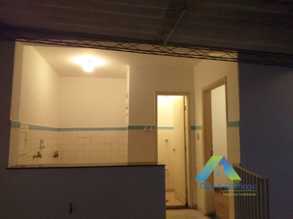 Casa à venda com 3 quartos, 147m² - Foto 1