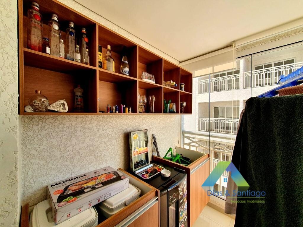 Apartamento à venda com 2 quartos, 64m² - Foto 9