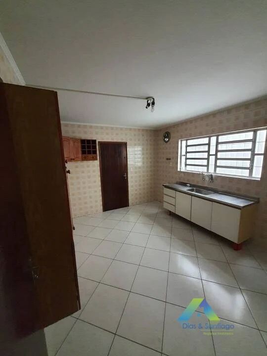 Sobrado à venda com 2 quartos, 100m² - Foto 4