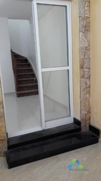 Sobrado à venda com 2 quartos, 110m² - Foto 12