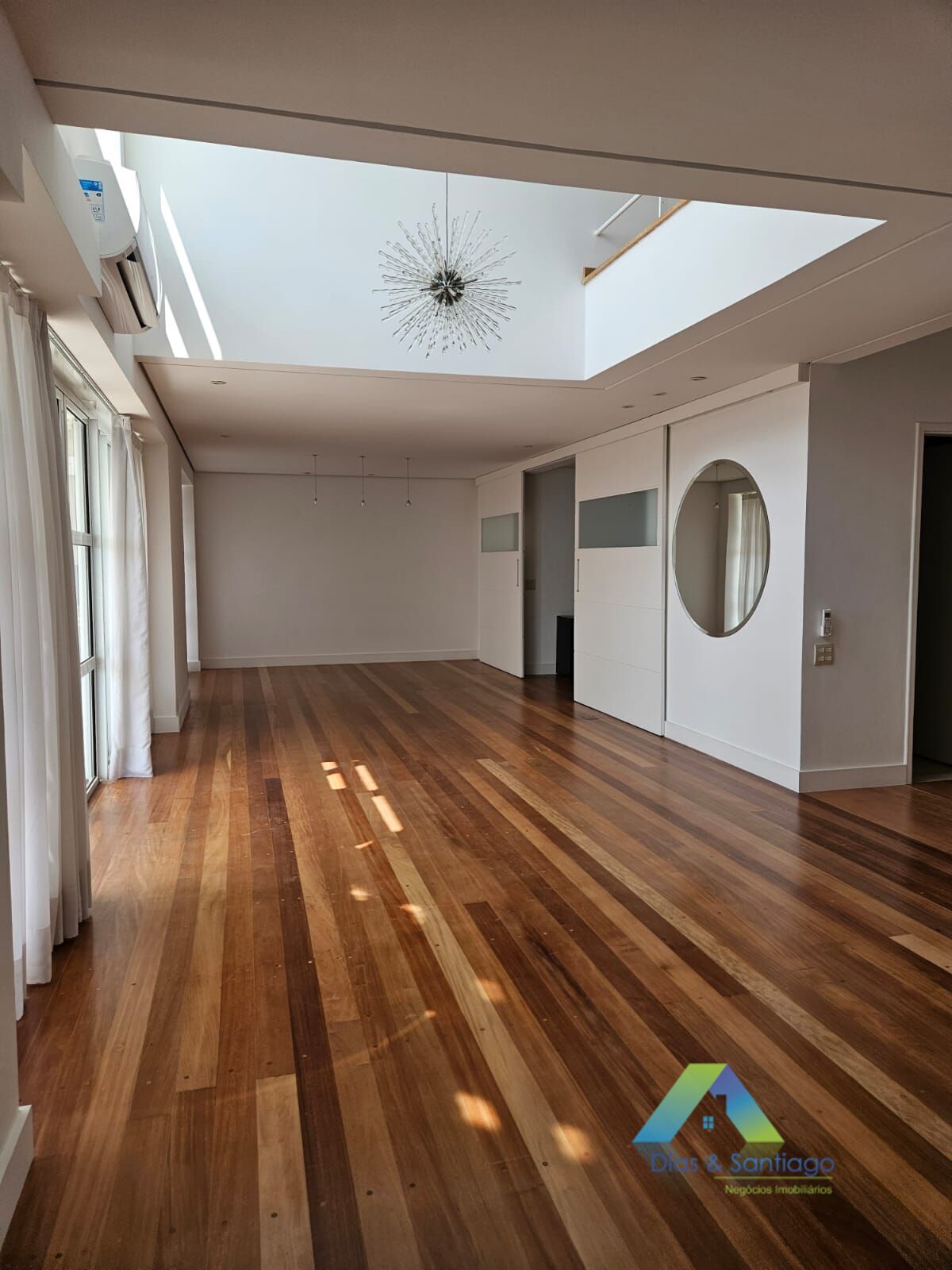 Cobertura para alugar com 4 quartos, 320m² - Foto 5