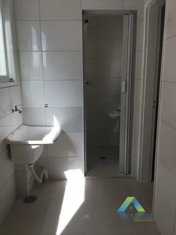 Apartamento à venda com 2 quartos, 80m² - Foto 4