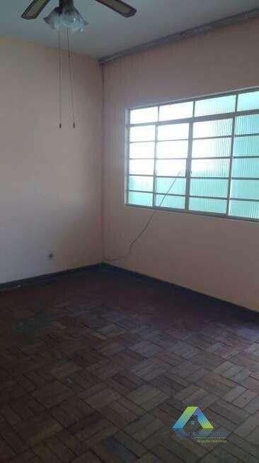 Casa à venda com 3 quartos, 220m² - Foto 15