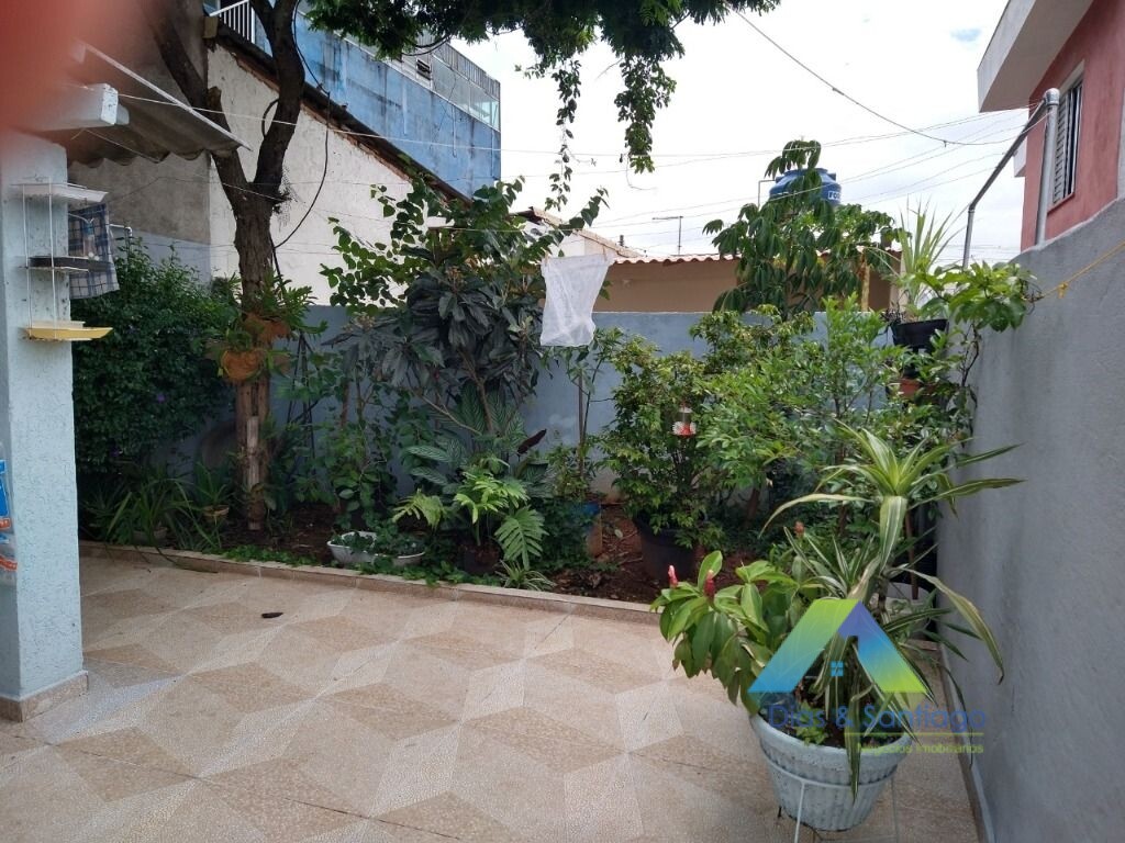 Casa à venda com 2 quartos, 164m² - Foto 1